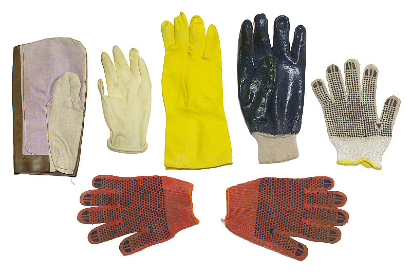 防护手套。种类繁多，橡胶和布料材料。适用于家居、园艺和清洁、危险、医疗和手工工作，在白色背景上隔离，带有剪切路径