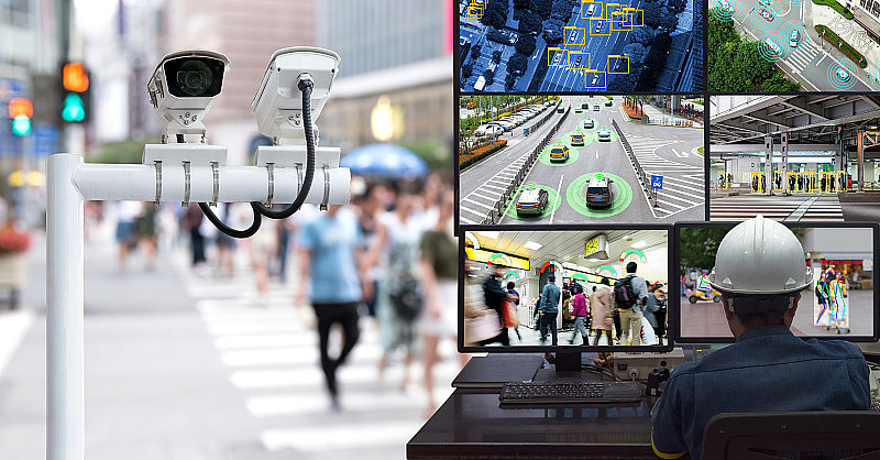 机器学习分析识别人的技术在智慧城市，人工智能，大数据，物联网概念。监控闭路电视，监控摄像头和人脸识别的工程师。