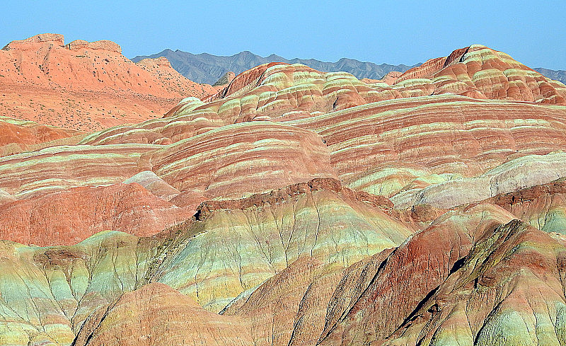 中国戈壁沙漠张掖丹霞国家地质公园的色彩山