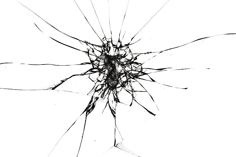 智能手机屏幕破碎的影响。玻璃上有裂缝。
