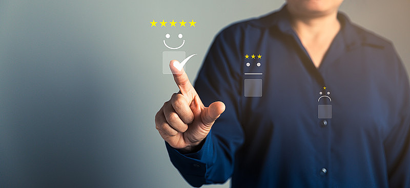 客户服务与满意的理念，业务人员都是触摸虚拟屏幕上的快乐笑脸图标给予满意的服务。评级印象深刻。客户服务反馈。