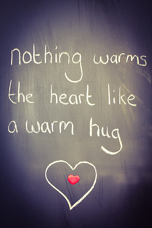 没有什么比一个温暖的拥抱更温暖的了