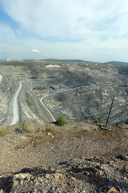 Karagaysky事业。坑矿业