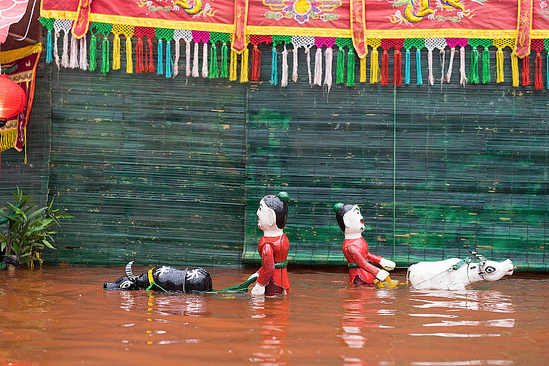 一个常见的越南水上木偶戏