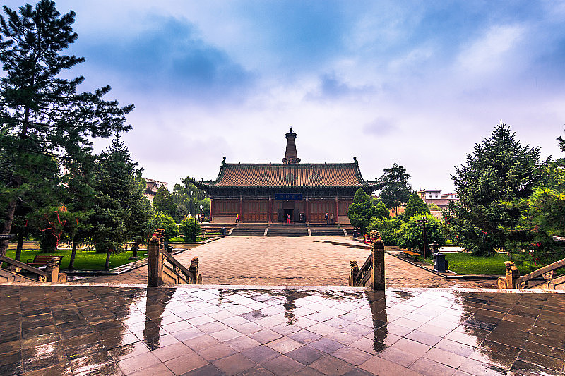 中国张掖——2014年8月3日:中国张掖的佛寺