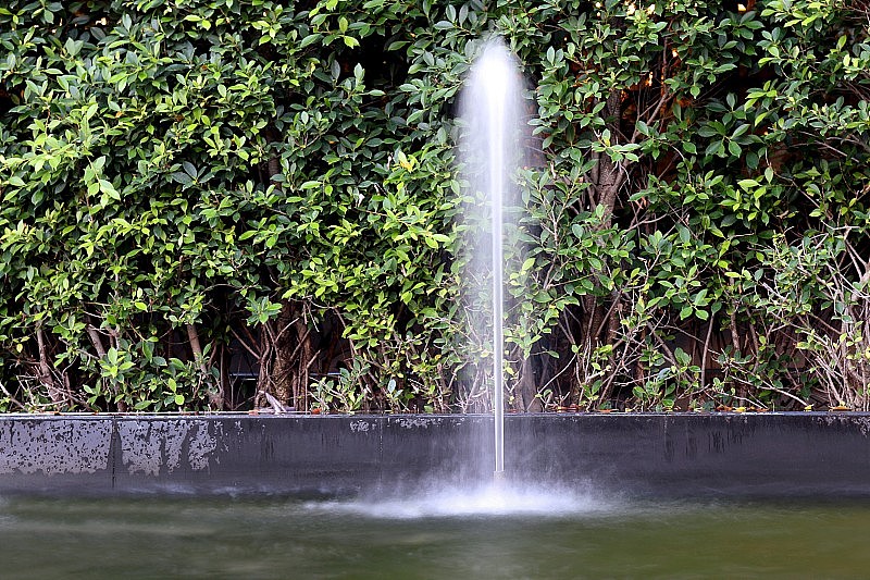 喷泉，庭院中喷泉的装饰