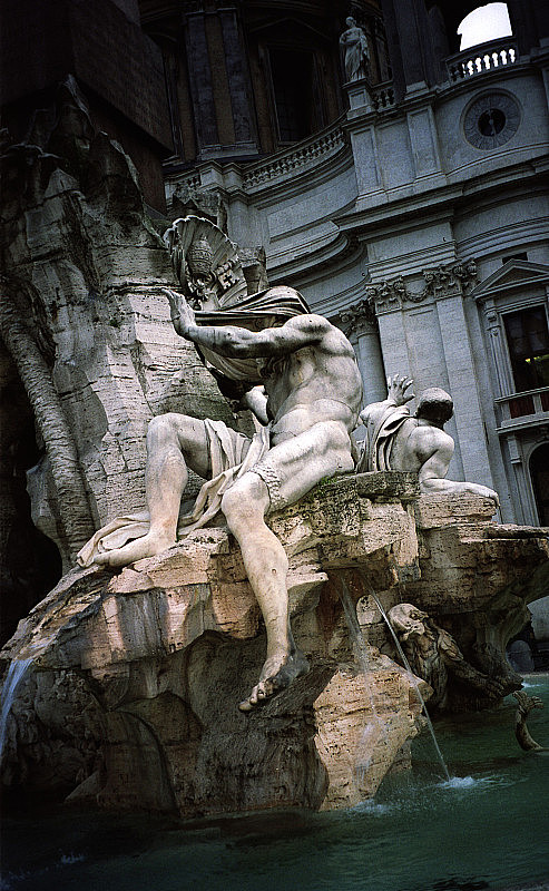 意大利罗马的河流喷泉