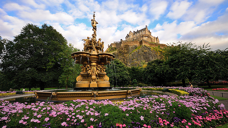 爱丁堡城堡前的罗斯喷泉