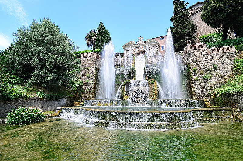 意大利蒂沃利海神喷泉