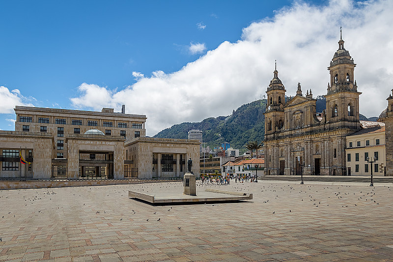 玻利瓦尔广场大教堂和哥伦比亚司法宫-波哥大，哥伦比亚