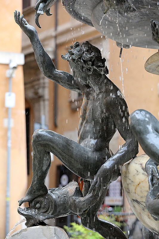 Mattei广场的Fontana delle Tartarughe(乌龟喷泉)。罗马,意大利